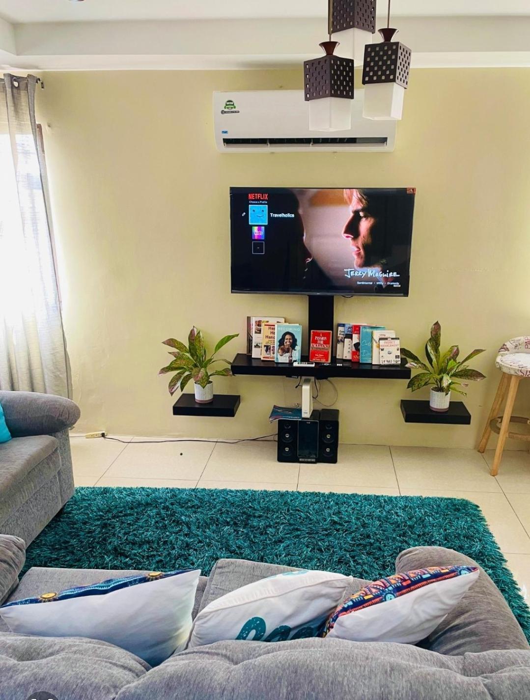 Villa Travelholics Getaways Piarco Esterno foto
